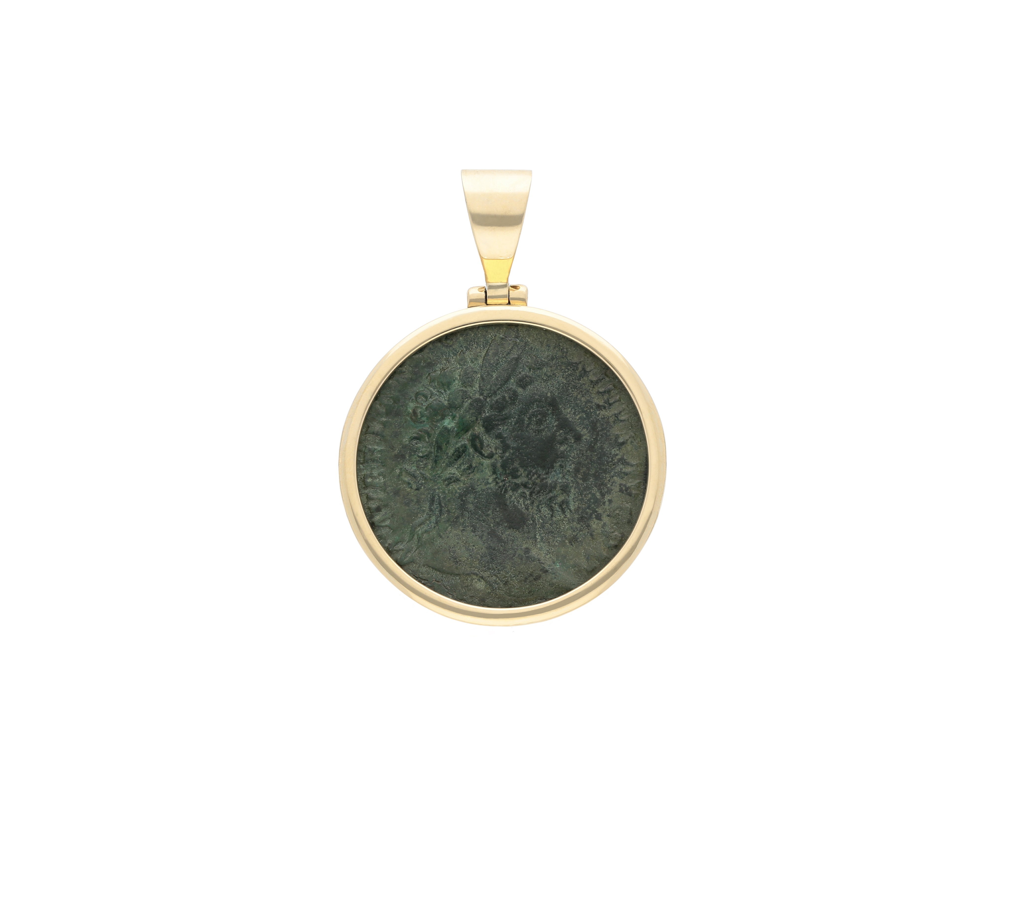 roman coin emperor Marcus Aurelius in gold 18kt yellow pendant